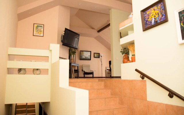 Loyal na ulitse 9-ya Liniya 14 Guest House