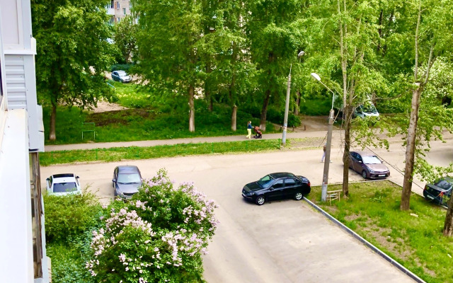 V 10 Minutah Ot Tsentra Flat
