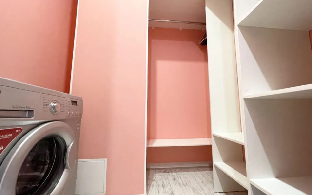 Квартира Большая студия в центре в ЖК Сокол