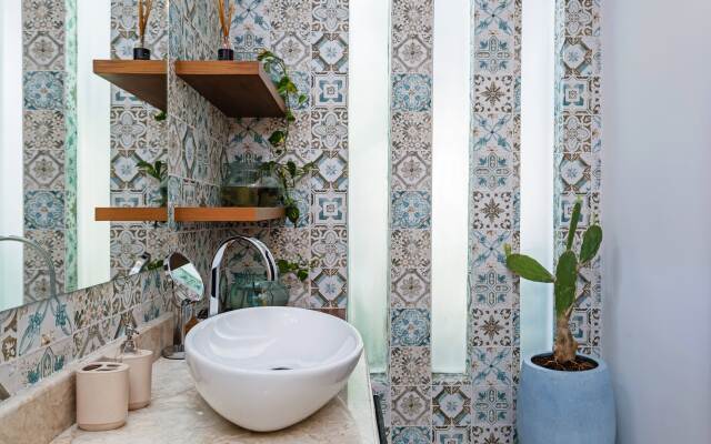 Вилла Kubu Luxury Seminyak Private Mansion