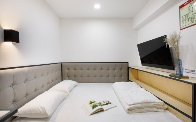 Luna Capsule Capsule Hotel
