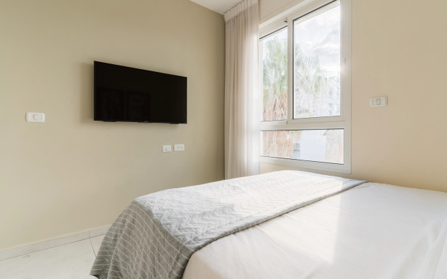 Blueground at Nahalat Bynamin ID27 Apartments