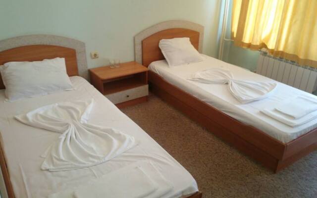 Elit Hotel