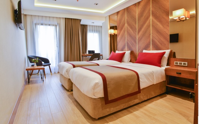 Celine Taxim Hotel