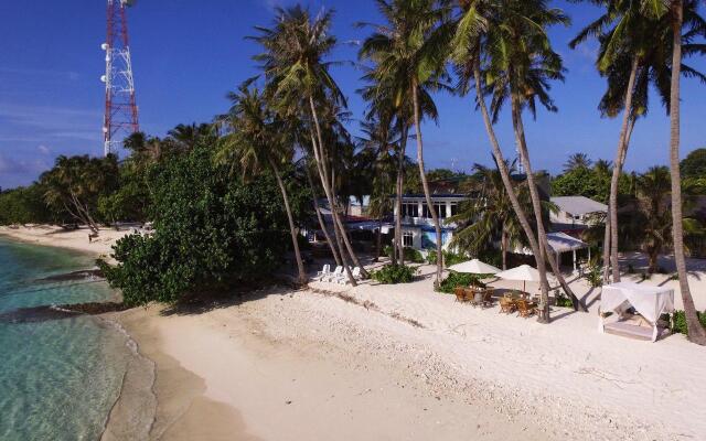 Batuta Maldives Surf View