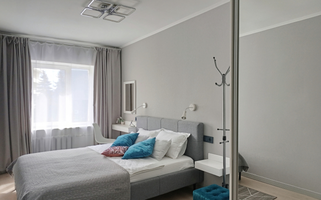 Siniy Aktsent Flat