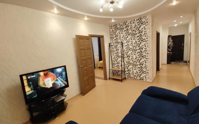 V Tsentre U Dramaticheskogo Teatra Flat