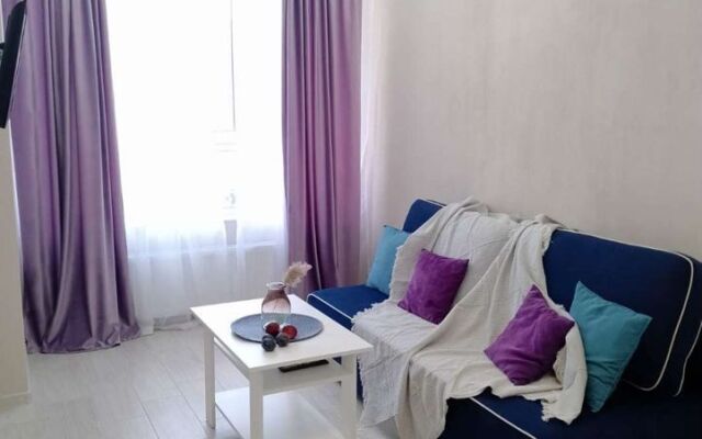 2 Na Bekhtereva 2B Flat