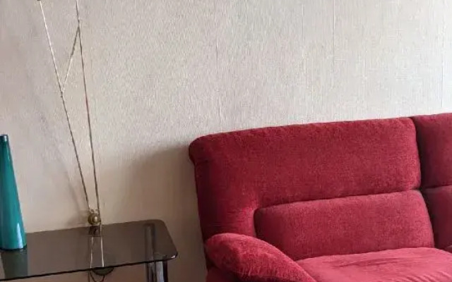 Odnokomnatnaya Kvartira U Metro Akademicheskaya Flat