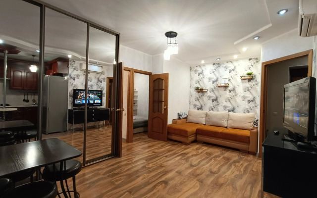 Квартира на 6 гостей в центре города на Поющих фонтанах