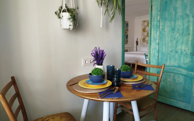 Квартира Атмосферное Жилье с Уникальным Дизайном