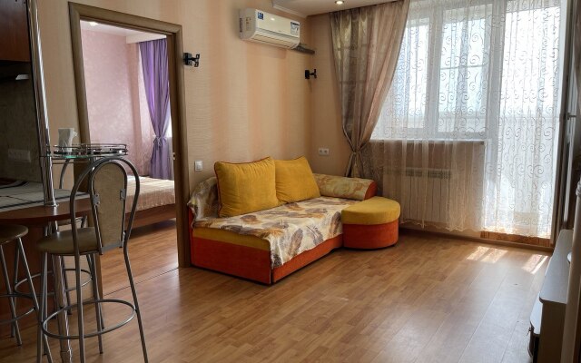 Dvukhkomnatnaya Pionerskaya 100 Flat