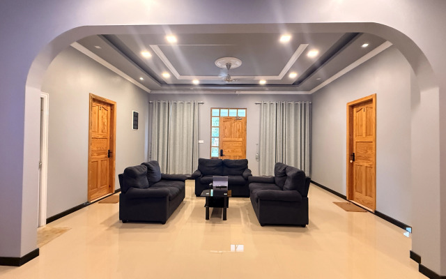 Rihiveli Inn Guest House