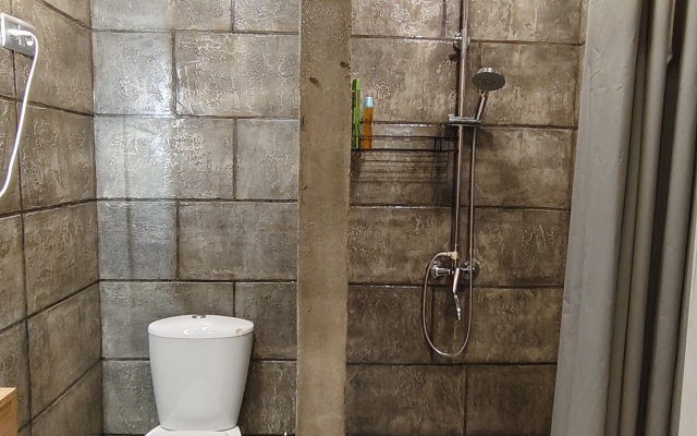 Studiya №1 na Komarova Flat