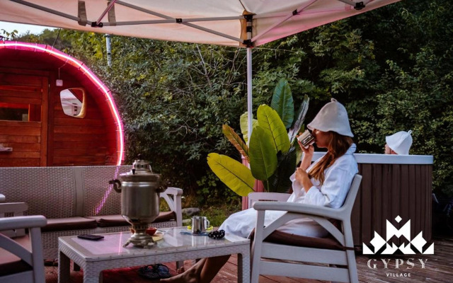 Hotel Gipsy Village