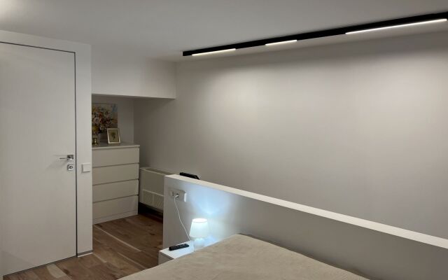 Апартаменты 312 Двухуровневые Крымская 3/4