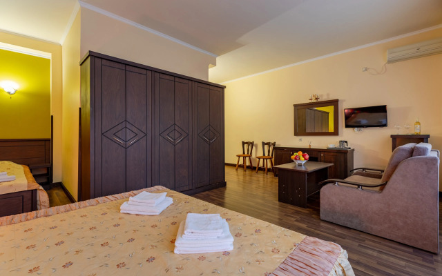 Katran Hotel