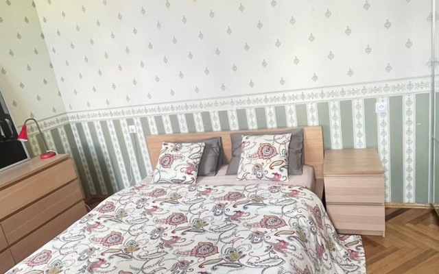 Klassika Na Nekrasova Flat