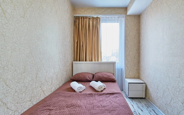 Na Lunacharskogo 5 Flat