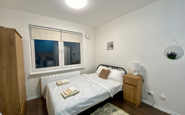 Uyutnaya Malyshka Na Dvoikh Flat