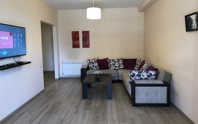 On Tamar Chovelidze StreetApartments
