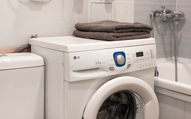 The apartment is centrally located 5 minutes from the main attractions