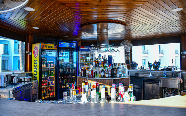 Mimoza Beach Hotel