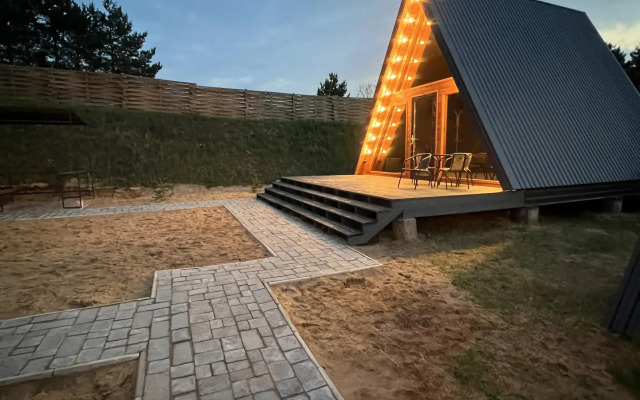 Частный дом Уютный у Реки с Чаном в Современном Стиле