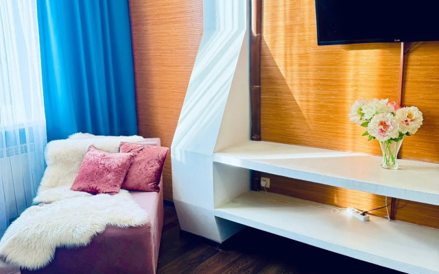 Апартаменты КВАРТ отель на Свободы