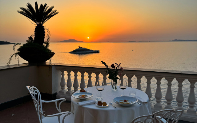 Отель Corallo Sorrento