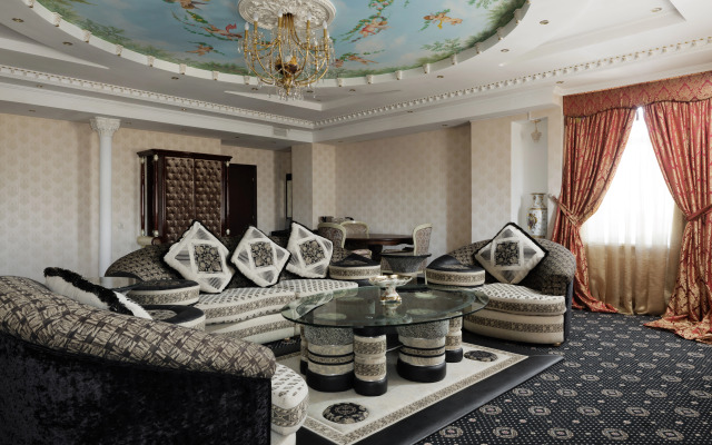 Moscow Holiday Hotel