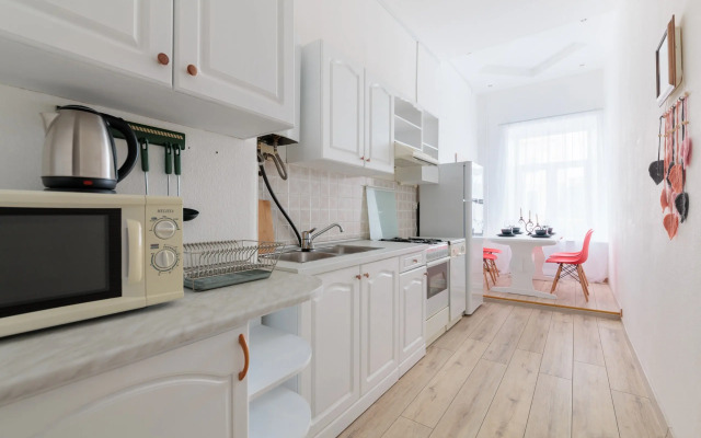 Апартаменты у Дворцовой площади DereMRents ДереМРентс