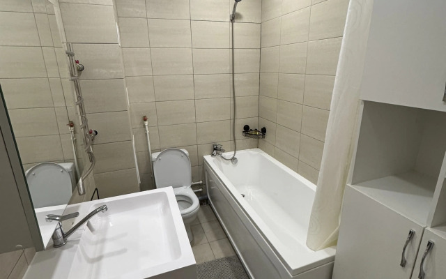 Квартира современная и уютная с отдельной спальня