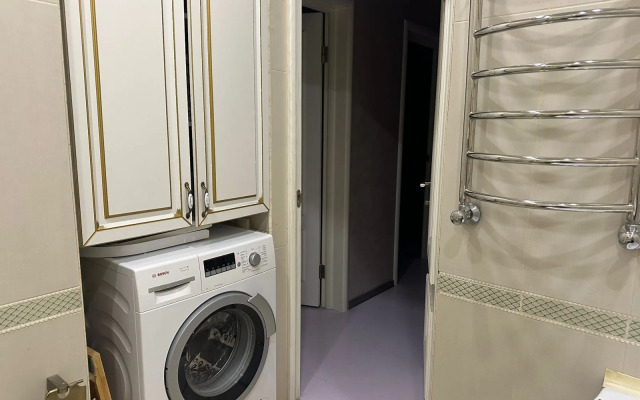 Dvukhurovnevaya 106 Flat