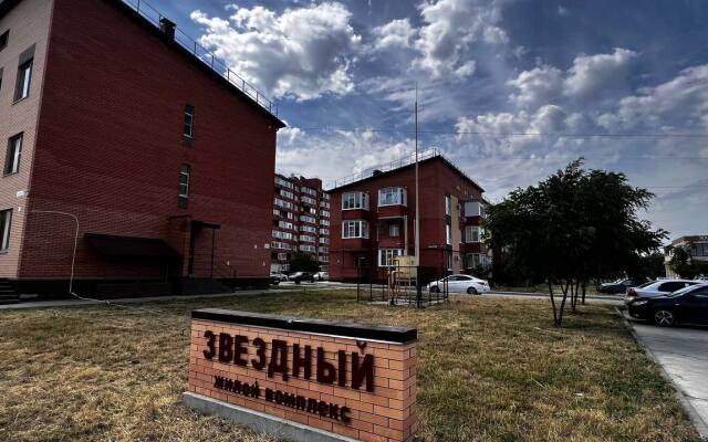 Lyuks V ZhK Zvyozdny Apartments