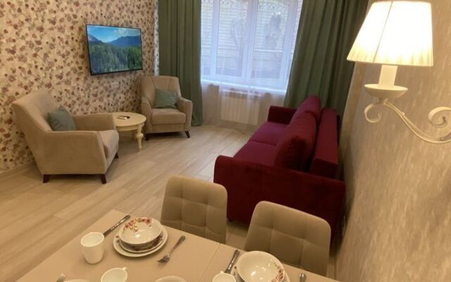 V Pereulke Rakhmaninova 49/15 Apartments
