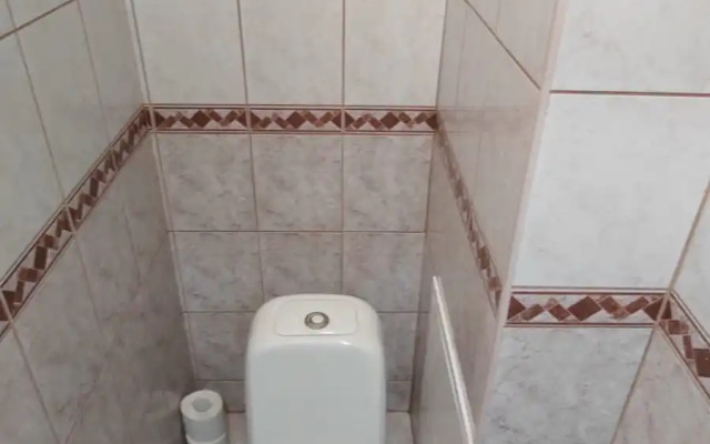 Квартира возле ТРЦ Плазма с лифтом и балконом