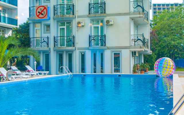 Hotel Beach House  Batumi
