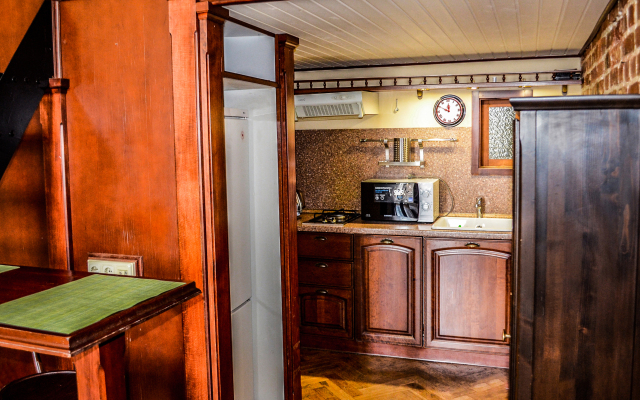 Квартира Antic Style Apartments