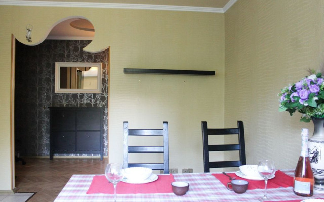 Na Ulitse Zhukovskogo 10 Flat