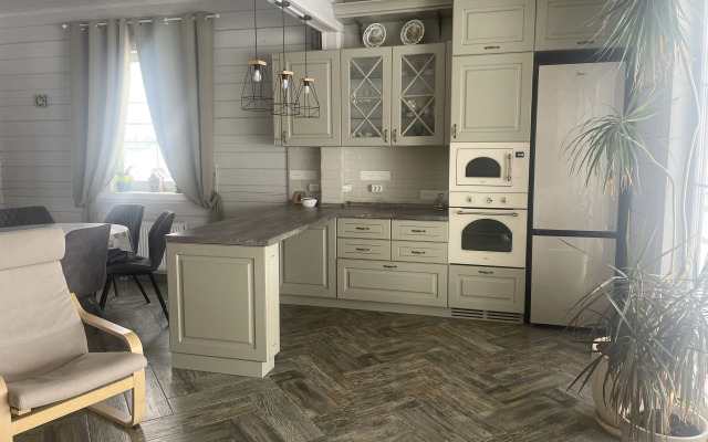 Частный дом на улице Суворова 11