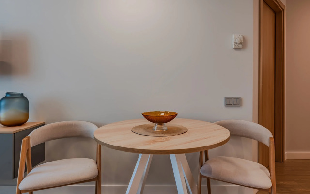 Na Ordzhonikidze 11/1  Apartaments 1