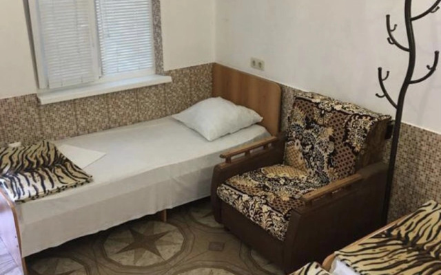 Flora Guest House