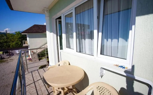 Bronau Asya Guest house
