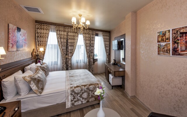 Perapolis Hotel