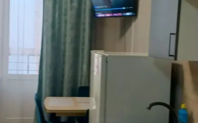 Kvartira Uutnaa studia radom s aeroportom