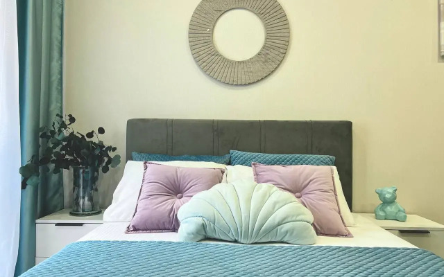 Tryokhmestnye S Balkonom Apartments