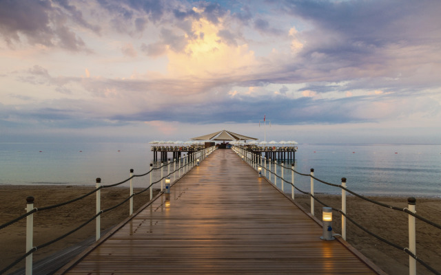 Calista Luxury Resort