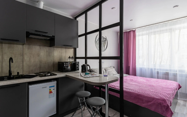 Studiya Pink Flat