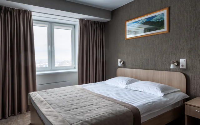 Azimut Kemerovo Hotel 